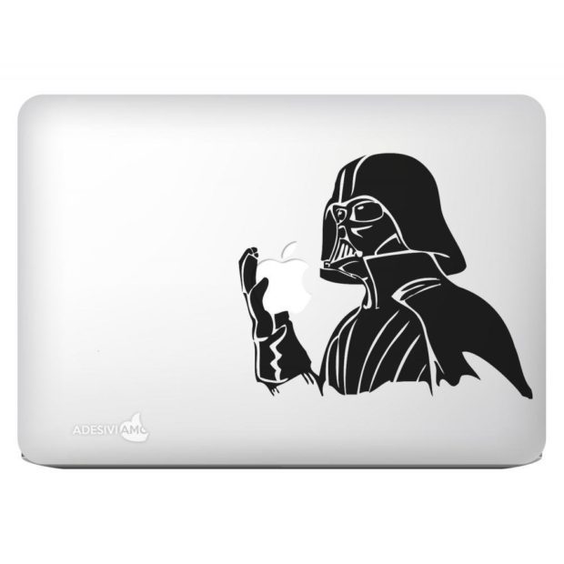 Ein hungriger Darth Vader als Aufkleber fürs MacBook