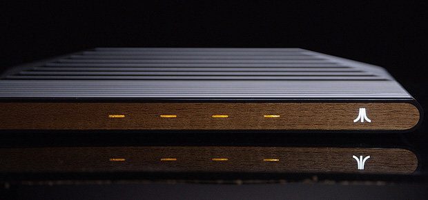 Es gibt News zur Ataribox, zu technischen Daten, dem Betriebssystem, Prozessor, Grafikkarte, Apps, Spielen, dem Preis und dem Release. Bald könnt ihr die neue Atari-Konsole kaufen ;) (Bild: Atari Inc.)