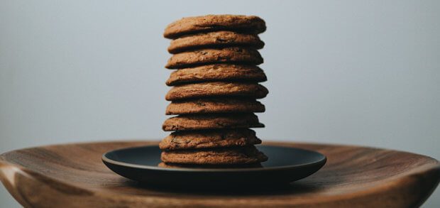 Ein Cookie ist nicht nur ein leckerer Keks, sondern auch eine Rückschluss-Datei mit Nutzer-Daten, welche für personalisierte Angebote und ein smoothes Weberlebnis verantwortlich ist. Wird der Einsatz erschwert, gehen Vorteile für Web-User und Anbieter verloren.