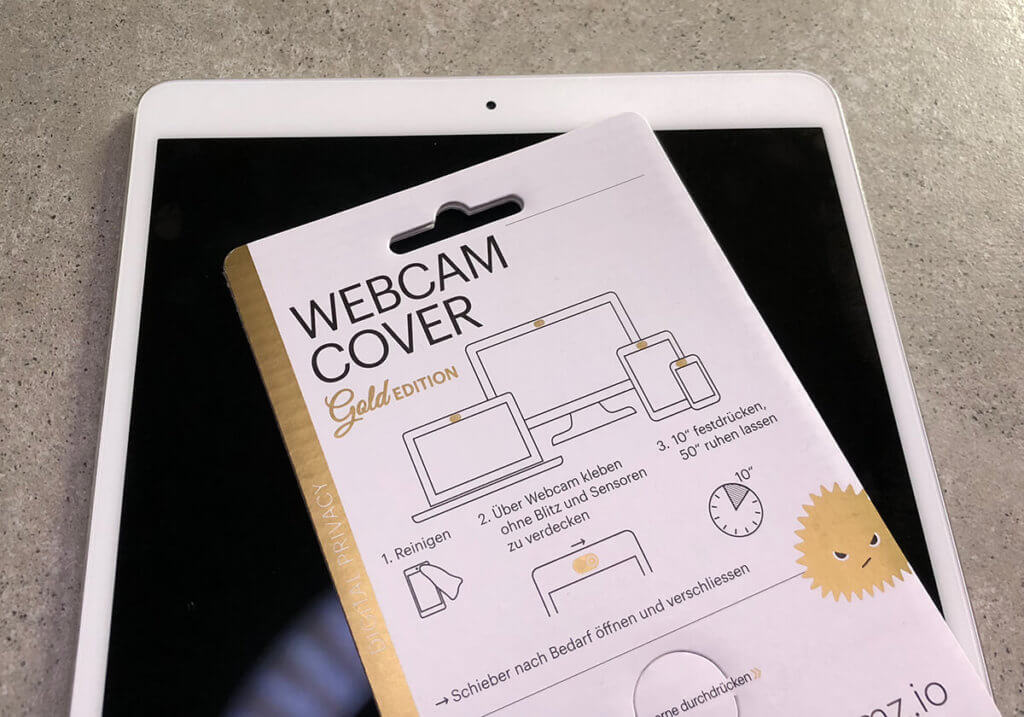 Vor der Montage: Die Packung des Webcam-Covers und mein iPad Pro 10,5 Zoll.