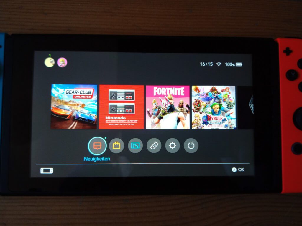 Im System, wie hier auf dem Home-Bildschirm, aber auch im eShop sowie in einzelnen Spielen kann man das Touch-Display nutzen.