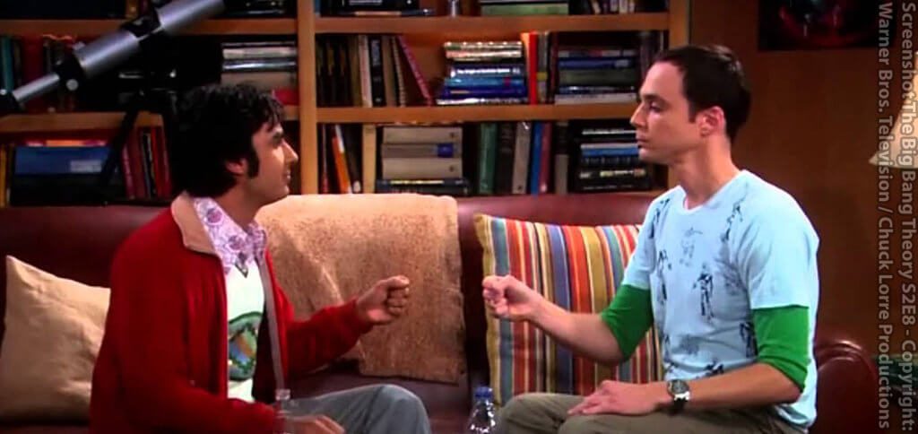 The Big Bang Theory - In Staffel 2, Episode 8 erklärt Sheldon das Spiel Stein, Papier, Schere, Echse, Spock, um es mit Rajesh für eine Entscheidungsfindung zu spielen. Hier findet ihr die Schere, Stein, Papier, Echse, Spock Regeln ebenfalls.