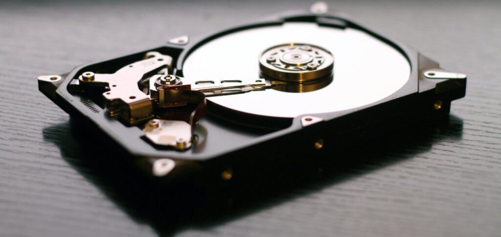 Abzocke bei der Datenrettung – mit kostenloser Software zum selber retten der Daten, per Festplatten-Backup und / oder mit einem Boot-Stick lässt sich das Problem selber lösen.