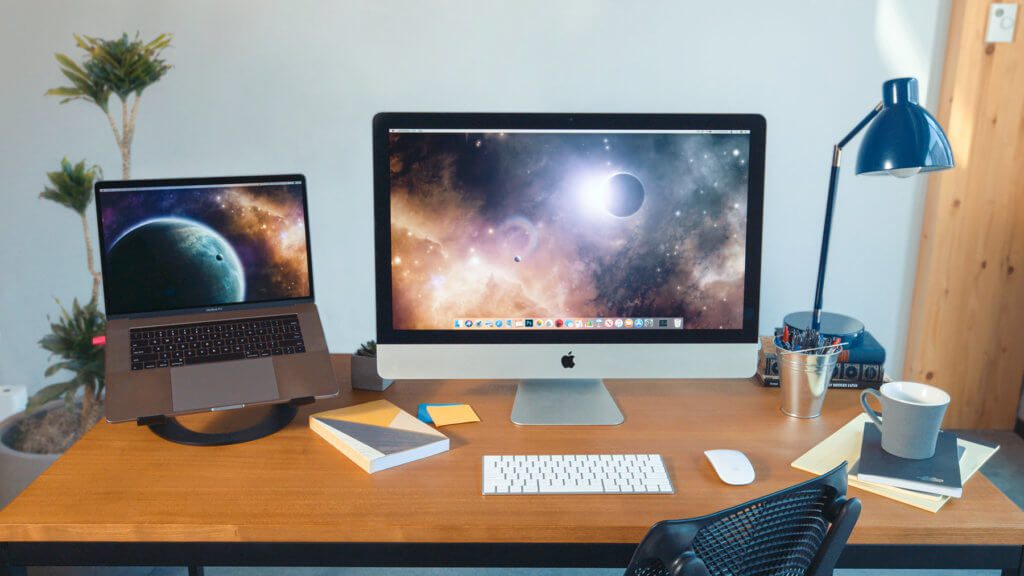 Mit der neuen Mac-to-Mac-Funktion von Luna Display nutzt ihr den Stick und die Software des Anbieters, um ein MacBook und einen iMac zu koppeln. Bild: lunadisplay.com