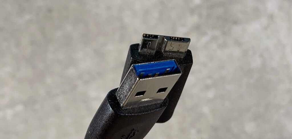Diese Kabelvariante wird oft bei externen Festplatten mitgeliefert: USB A auf Micro USB Typ B.