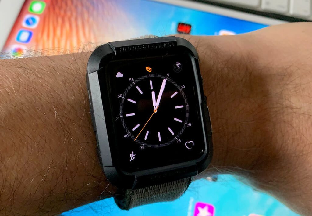 Mit dem passenden Watch-Face zeigt die Apple Watch die Uhrzeit mit Sekunden an. Damit ist ein Countdown für den Jahreswechsel ohne Probleme möglich (Fotos: Sir Apfelot).
