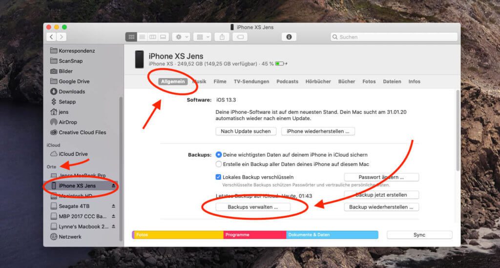 Die Backups von iPhone und iPad findet man unter macOS Catalina, wenn man das Gerät angesteckt hat und dann die markierten Buttons anklickt.