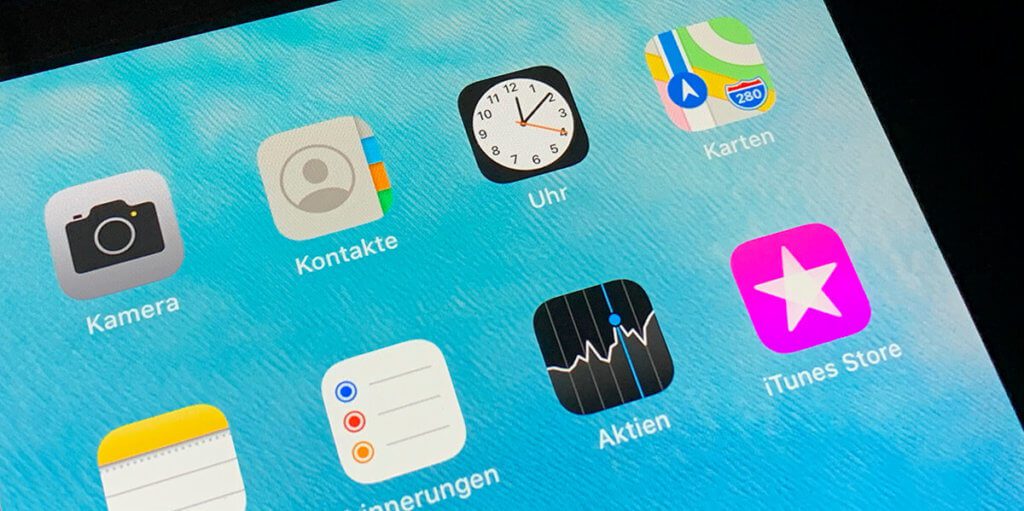 Auch bei der iPad Uhr sieht man schon anhand des Icons, wieviele Sekunden es noch bis Neujahr sind.