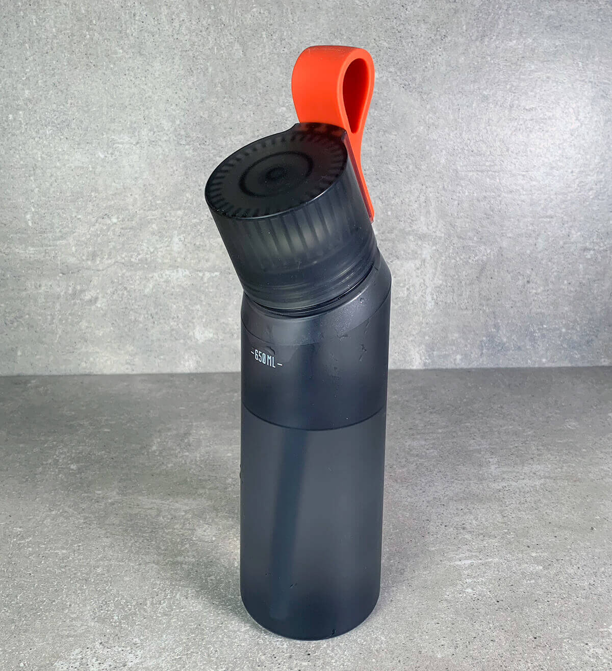 El sistema de hidratación Air Up combina una botella de agua reutilizable  diseñada a la medida con anillos de PP impregnados de aroma que transmiten  el sabor a través del sentido del olfato de los consumidores.