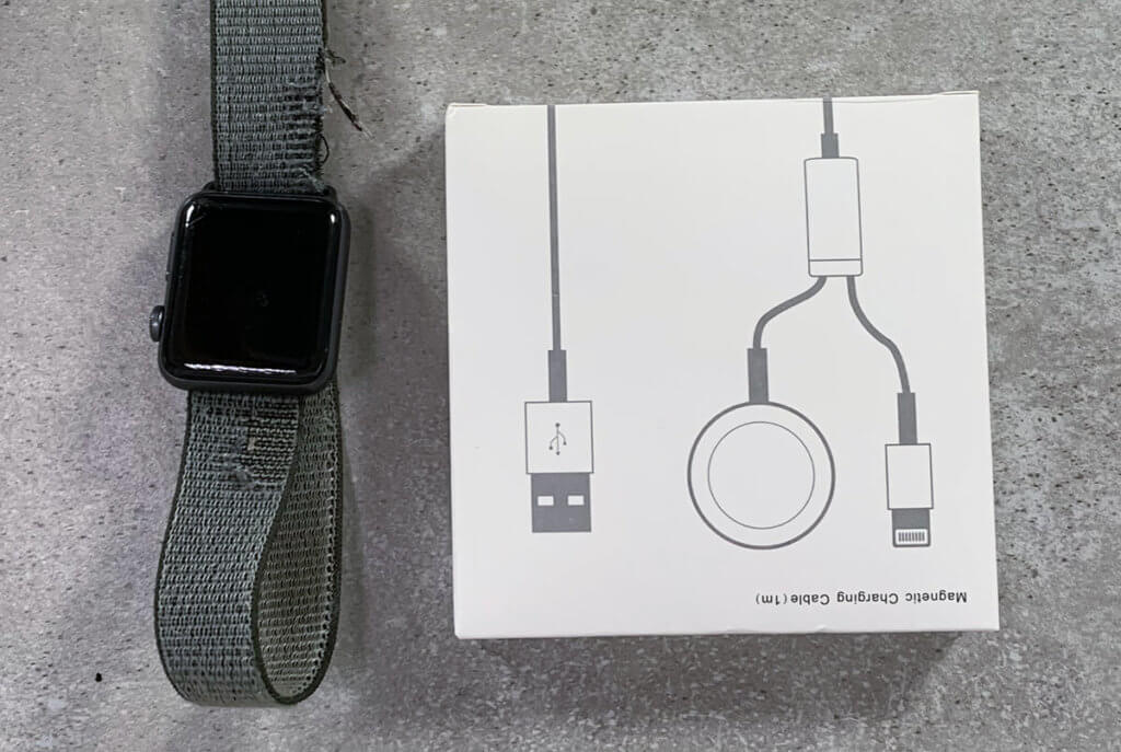 Kann man die Apple Watch mit einem günstigen Ladekabel genauso gut laden, wie mit einem teuren von Apple? Das wird in diesem Beitrag geklärt.