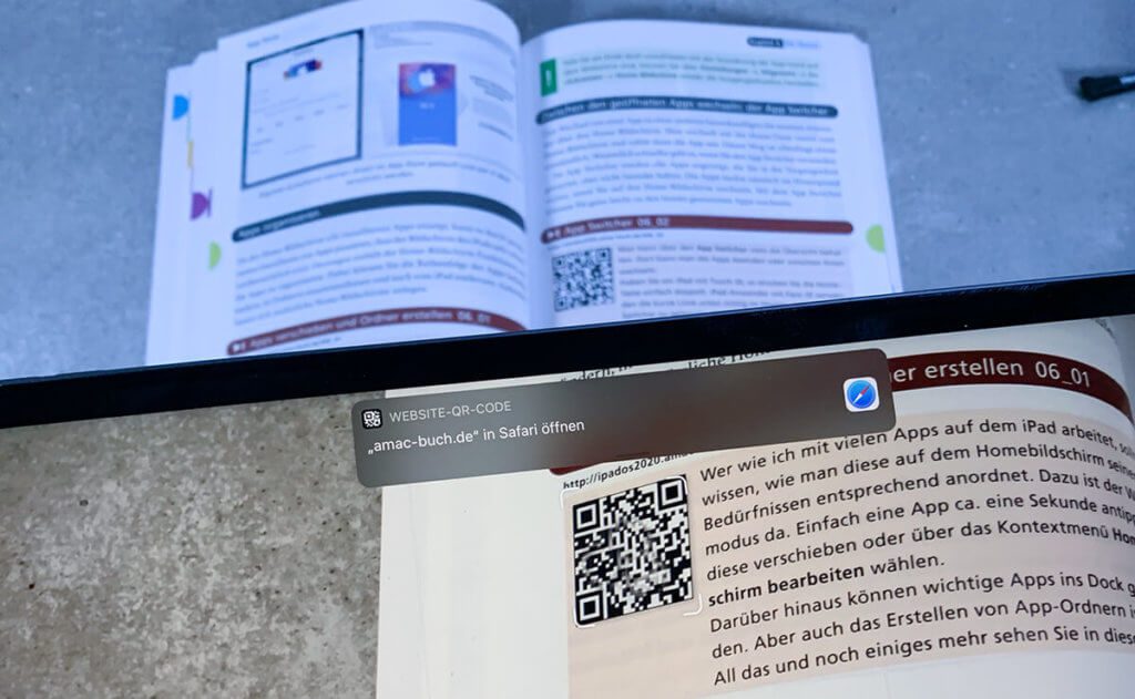 Die QR-Codes im Buch lassen sich mit dem iPad oder iPhone scannen und man kommt direkt auf das entsprechende Video zum Thema (Fotos: Sir Apfelot).