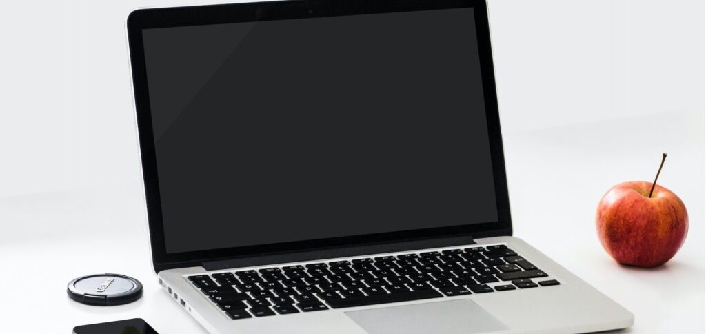 Apple will mit einem neuen Support-Dokument beim Black-Screen-Fehler helfen, der bei 13-Zoll-MacBook-Pro-Modellen von 2013 und 2014 auftreten kann. Zu 100% sicher ist die Installation aber noch nicht.