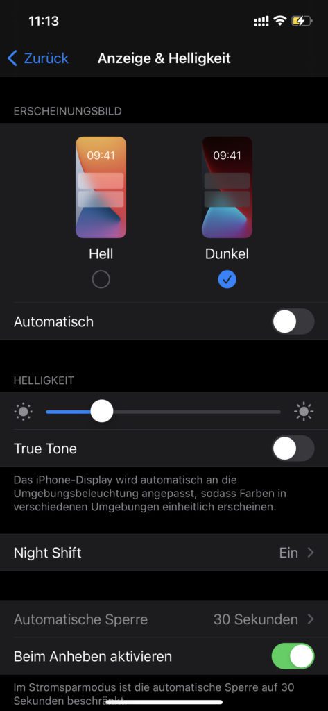 Der Dark Mode und andere Anpassungen für die Helligkeit, für Night Shift und True Tone sind nur kleine Schräubchen, an denen ihr für ein individuelles Display-Design eures iPhones drehen könnt.