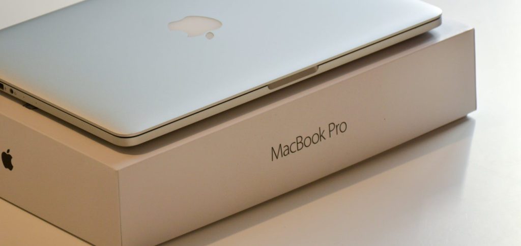 Wenn Apple im Rahmen des Oktober Events 2021 neue MacBook Pro Modelle mit M1X- oder M2-Chip vorstellt, wann werden diese dann bestellbar? Hier eine Prognose mit Blick auf die letzten Veröffentlichungen.