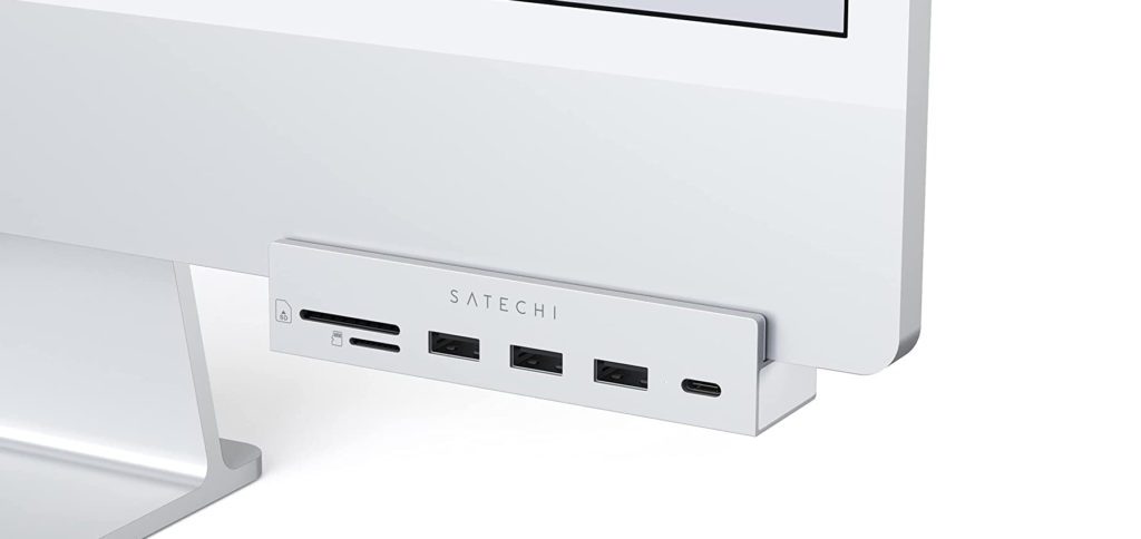 Satechi USB-C Clamp Hub für den Apple iMac mit M1-Chip. Der USB-C-Hub für den Desktop-Computer von 2021 bringt 3 x USB-A, 1 x USB-C sowie je einen SD- und microSD-Kartenleser.