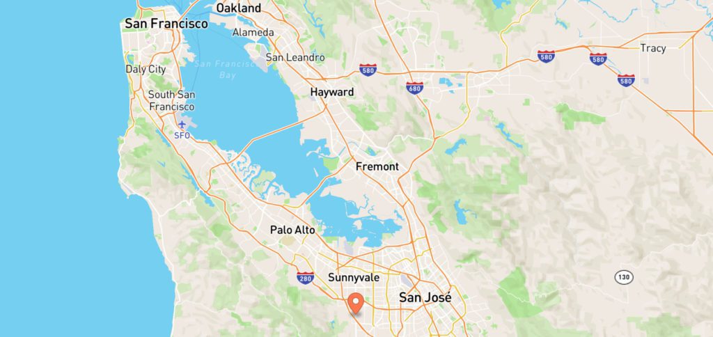 Cupertino liegt in zentraler Küstennähe des US-Staats Kalifornien. Als Teil des Silicon Valley beheimatet der Ort u. a. das Unternehmen Apple. Die wohl bekannteste Stadt in der Nähe ist San Francisco. 