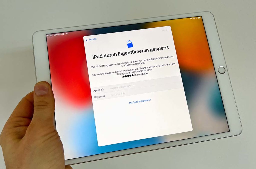 Die Aktivierungssperre verhindert, dass man das iPad oder iPhone nach dem Löschen der Apple-ID neu einrichten kann.