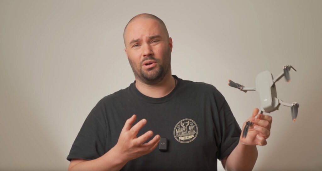 Phillip Skraba erklärt in seinem Video, warum er immernoch die DJI Mini 2 bevorzugt und sich keine Mini 3 Pro gekauft hat. 