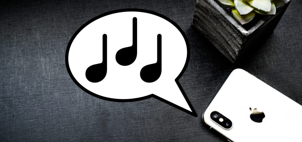 Am Apple iPhone könnt ihr einen Kurzbefehl nutzen, um Musik als Wecker abspielen zu lassen. Dabei ist die individuelle Song-, Zeit- und Tage-Auswahl möglich. Die Anleitung gibt's hier.