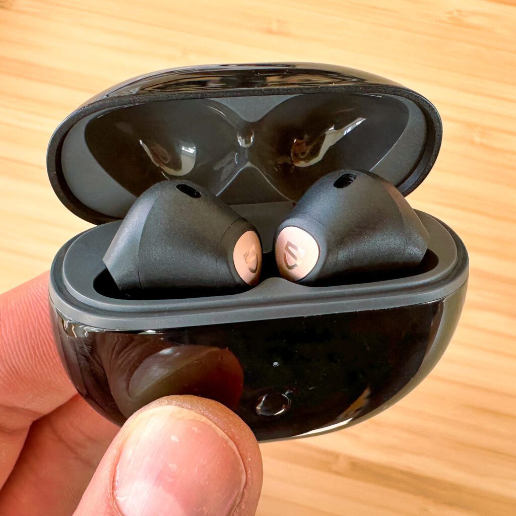 SoundPEATS Air 3 Deluxe Review: A Quality AirPods Alternative For