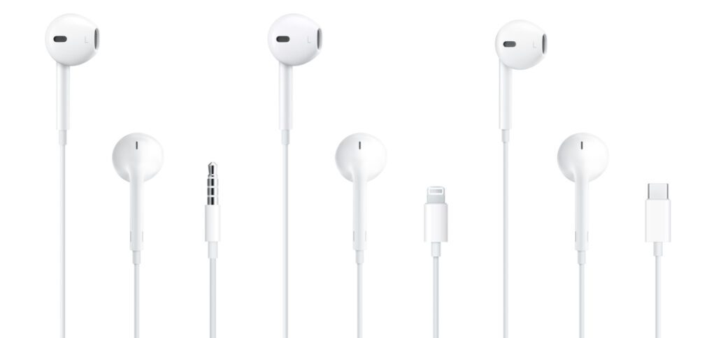 Die Apple EarPods kann man jetzt mit 3,5 mm Klinke, Lightning und USB-C-Stecker kaufen. Doch welcher Anschluss passt an welches iPhone-Modell? Hier gibt's den Ratgeber für den Kopfhörer-Kauf. Bilderquelle: Apple.com