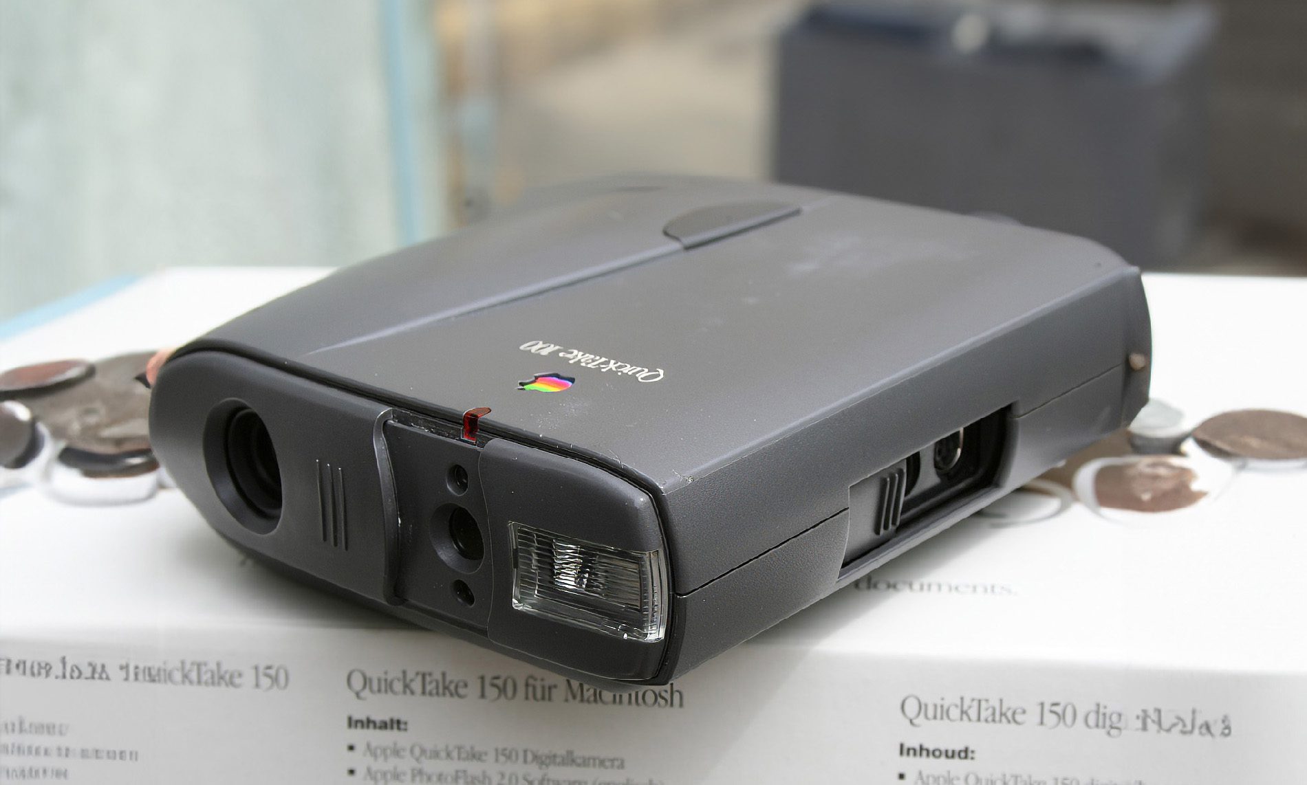 Die QuickTime 100 von Apple war eine beeindruckende und vor allem bezahlbare Farb-Digitalkamera.